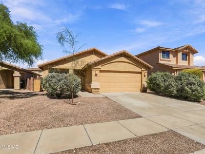 4113 E Lushfield Dr