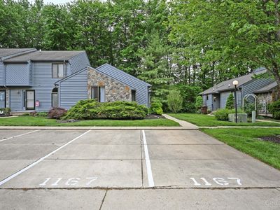1167 Lamplighter Way