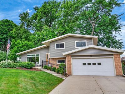 110 Twin Ln