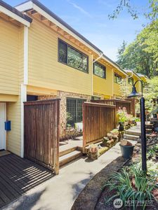 2591 E Madison Street #2567