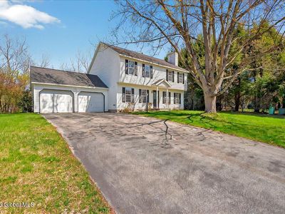 4 Middleborough Court