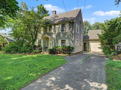 725 W 9th St S