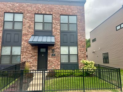 330 N Indiana Ave