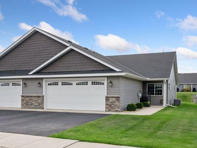 323 Geneva Ln