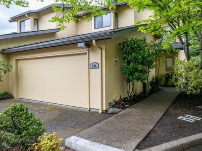 599 Wimbledon Ct