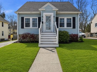 17 Lansing Ave