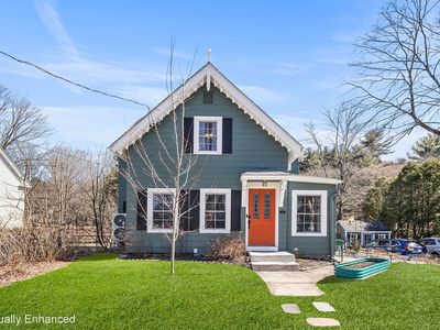 21 Cottage St