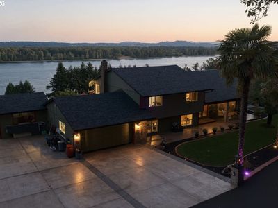 650 NW Brady Rd