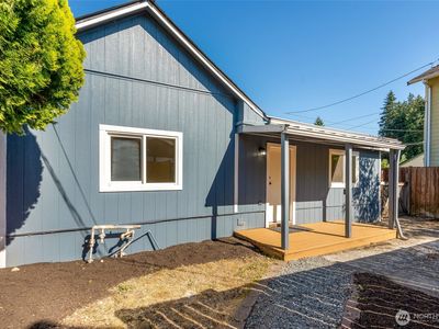 411 N Stillaguamish Avenue