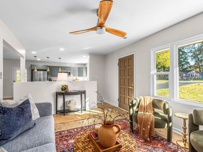 345 Sherwood Forest Dr