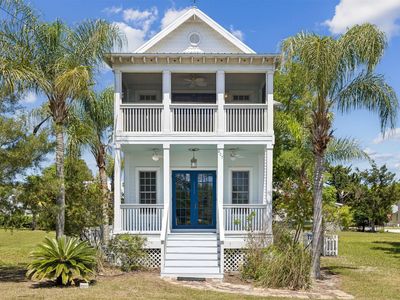 807 White St