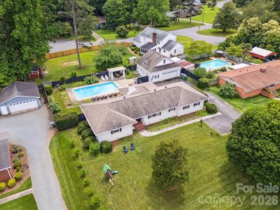 6700 Terry Ln