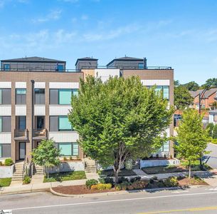 611 N Main St #9