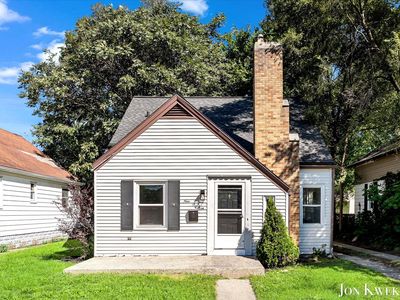 903 Griggs St SE