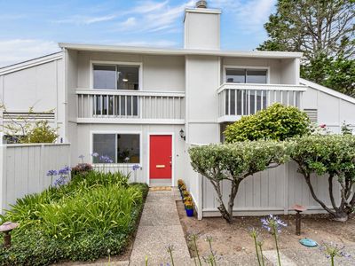 1610 Dolphin Dr