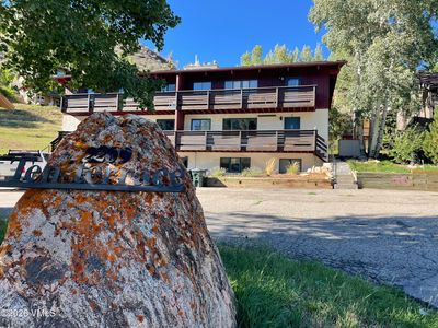 2269 Chamonix Ln APT 2