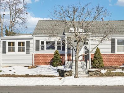 201 Lillian Ave