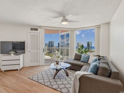 801 S King St APT 3102