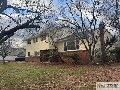 1868 Oak Tree Rd