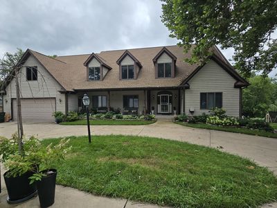 23 Amanda Ln