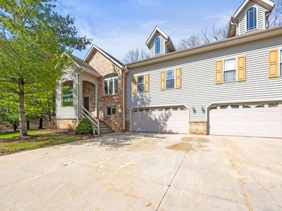 1300 Oak Tree COURT