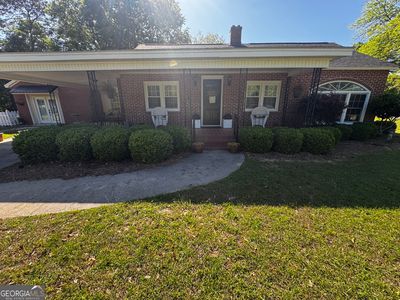 12 Forest Ave