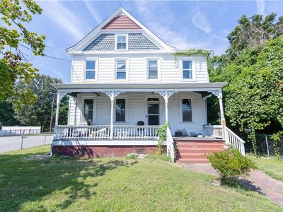 901 E Pembroke Ave