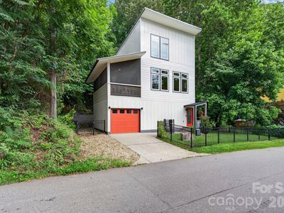 53 Waynesville Ave