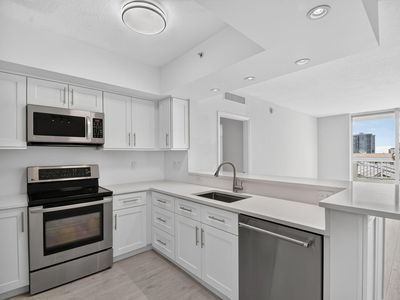 403 S Sapodilla Avenue #409