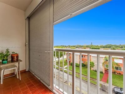 3661 SW 9th Ter APT 402