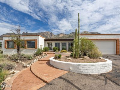 6621 N Donna Beatrix Cir