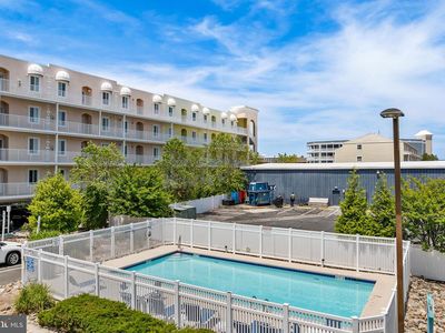 105 56th St #204-P1