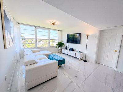 3635 Whitehall Dr APT 401