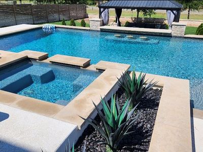 172 Evelyn Ct