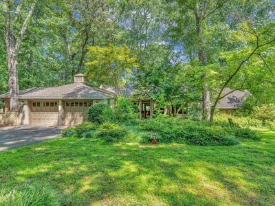 418 Woodland Way