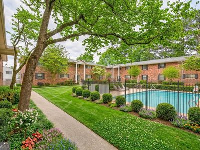 315 Hilderbrand Dr APT B4