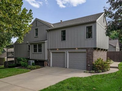 4314 W 112th Ter