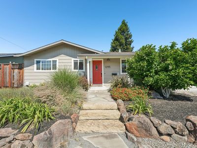 1295 Marian Way