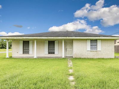 101 Green Lawn Pl