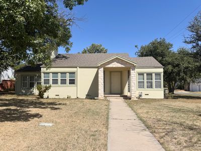2102 Live Oak St
