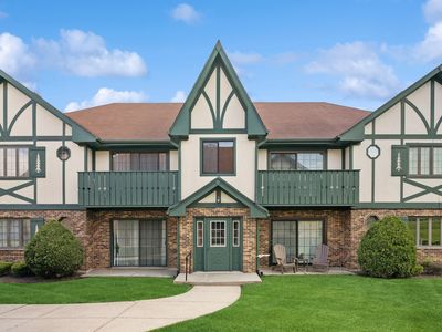 8058 Autobahn Dr S APT 102
