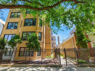 1655 N Fairfield Ave APT 302