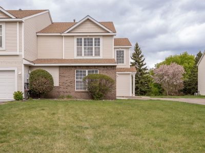 15570 Finch Ave