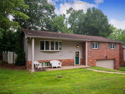 1009 Rustling Rd