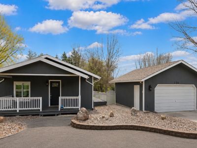 156 Apple Valley Way