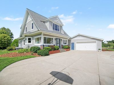3338 W Abbey Rd