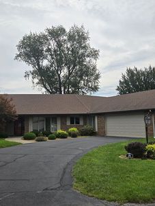 Property at 10 Valley High Ests, Pekin, IL