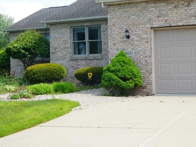 Property at 8051 Prestonwood Ct, Flushing, MI