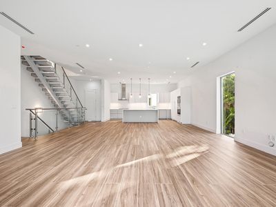 11 SE 11th Avenue