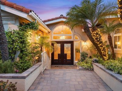 6303 Caminito Tenedor